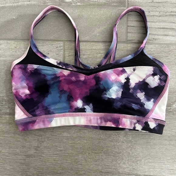 Lululemon sports bra size 4 - Picture 1 of 3